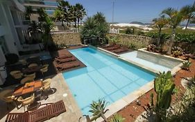 Apart hotel em frente a praia